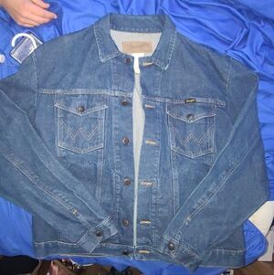 Men's Vintage Denim Button-Up Wrangler Western Jacket--Medium